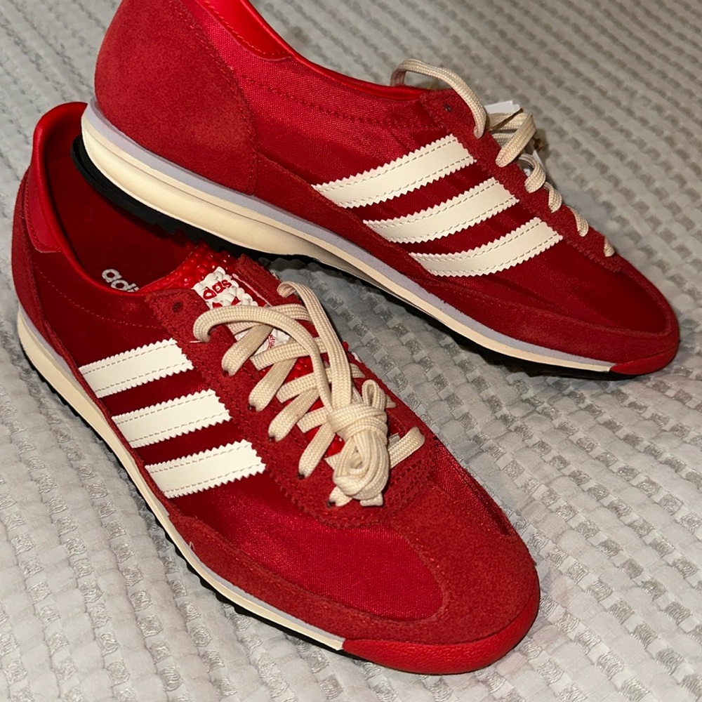 NEW Adidas Samba Sneakers. SL 72 OG W